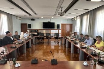 Damjanović se sastao sa predstavnicima vjerskih zajednica: Razgovarali o rješavanju otvorenih pitanja Damjanović se sastao sa predstavnicima vjerskih zajednica: Razgovarali o rješavanju otvorenih pitanja