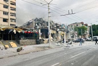 Ruski raketni napad na Kramatorsk, pogođeni tržni centar i restoran Ruski raketni napad na Kramatorsk, pogođeni tržni centar i restoran