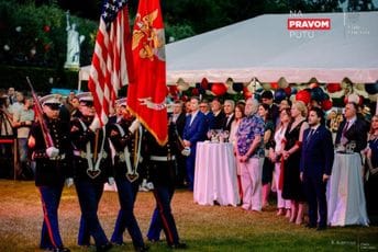 Abazović i Đurović prisustvovali prijemu povodom Dana nezavisnosti SAD Abazović i Đurović prisustvovali prijemu povodom Dana nezavisnosti SAD