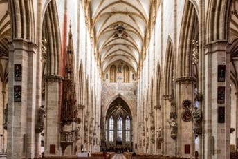 Dva su razloga: Više od pola miliona Njemaca napustilo Katoličku crkvu samo u prošloj godini Dva su razloga: Više od pola miliona Njemaca napustilo Katoličku crkvu samo u prošloj godini