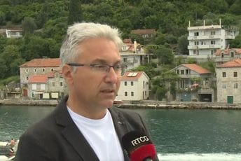 Pejović: Od danas još četiri trajekta na liniji Kamenari-Lepetane Pejović: Od danas još četiri trajekta na liniji Kamenari-Lepetane