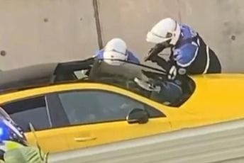 Francuski tužilac o ubistvu tinejdžera: Nijesu se stekli uslovi da policija upotrijebi oružje Francuski tužilac o ubistvu tinejdžera: Nijesu se stekli uslovi da policija upotrijebi oružje