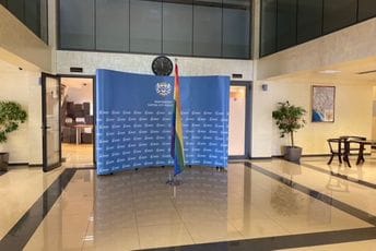 Zeković: Zastava duginih boja po prvi put istaknuta u Skupštni Glavnog grada Zeković: Zastava duginih boja po prvi put istaknuta u Skupštni Glavnog grada