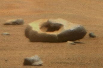 "U dolini Neretve na Marsu": Fotografisana stijena u obliku krofne "U dolini Neretve na Marsu": Fotografisana stijena u obliku krofne