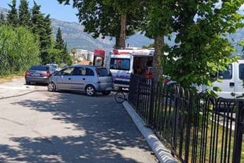 Saobraćajna nezgoda u Baru, jedna osoba povrijeđena Saobraćajna nezgoda u Baru, jedna osoba povrijeđena