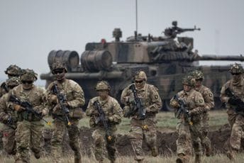 NATO najavljuje najveću promjenu vojnih planova još od Hladnog rata NATO najavljuje najveću promjenu vojnih planova još od Hladnog rata