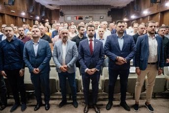 (FOTO/VIDEO) Skandalozno: Kovačevićev srednji prst crnogorskoj himni