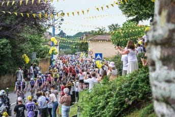 Filipsen i danas najbrži, završni sprint obilježilo više sudara, sjutra zahtjevna etapa na Pirinejima Filipsen i danas najbrži, završni sprint obilježilo više sudara, sjutra zahtjevna etapa na Pirinejima