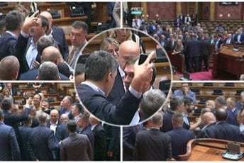 Potpuno rasulo u Skupštini Srbije: Incidenti na sjednici, sukobili se poslanici Potpuno rasulo u Skupštini Srbije: Incidenti na sjednici, sukobili se poslanici