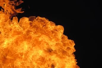Iran: Snažna eksplozija pogodila luku na jugu zemlje