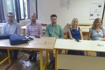 DIK u posjeti biralištu na Cetinju: Osigurati da se izborni proces sprovodi u skladu sa zakonom DIK u posjeti biralištu na Cetinju: Osigurati da se izborni proces sprovodi u skladu sa zakonom