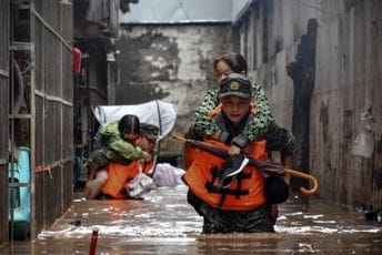 Devet osoba nestalo u klizištima u Kini Devet osoba nestalo u klizištima u Kini