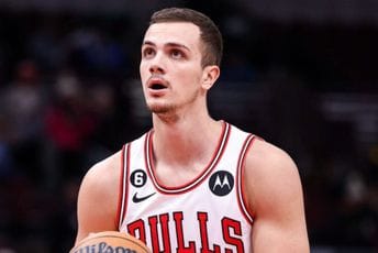 Simonović će sljedeće sezone igrati u Crvenoj zvezdi Simonović će sljedeće sezone igrati u Crvenoj zvezdi