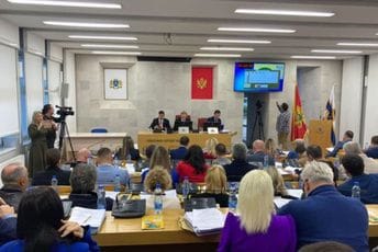 Sjutra vanredna sjednica Skupštine Herceg Novi: Raspravljaće o uplati pomoći Sindikatu Instituta Igalo Sjutra vanredna sjednica Skupštine Herceg Novi: Raspravljaće o uplati pomoći Sindikatu Instituta Igalo