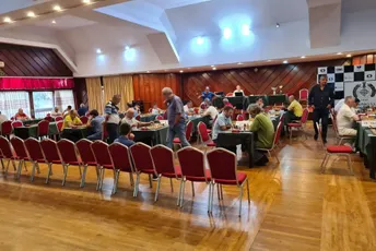 Počeo Ekipni kup Crne Gore u šahu, legendarni Božidar “Bonja” Ivanović kao u najboljim danima Počeo Ekipni kup Crne Gore u šahu, legendarni Božidar “Bonja” Ivanović kao u najboljim danima