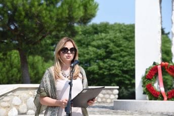 "Spektra" o targetiranju Uljarević: Abazović opet u pokušaju kukavičkog nipodaštavanja kritički orijentisanih NVO "Spektra" o targetiranju Uljarević: Abazović opet u pokušaju kukavičkog nipodaštavanja kritički orijentisanih NVO