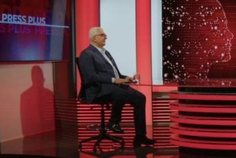 Mandić: Čekamo poziv Evrope sad, tražimo tačno onoliko koliko nam je narod dao Mandić: Čekamo poziv Evrope sad, tražimo tačno onoliko koliko nam je narod dao