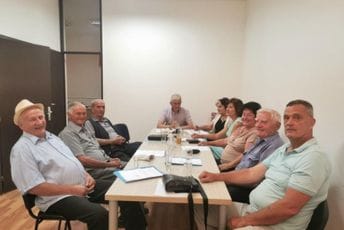 U Upravnom odboru u Nikšiću nezadovoljni saradnjom sa Fondom PIO: Penzioneri i dalje ničija briga U Upravnom odboru u Nikšiću nezadovoljni saradnjom sa Fondom PIO: Penzioneri i dalje ničija briga