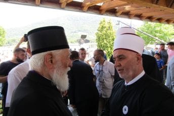 Mihailo u Potočarima poručio: Zločince će Gospod 'nagraditi' prema zaslugama Mihailo u Potočarima poručio: Zločince će Gospod 'nagraditi' prema zaslugama