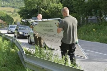 Uklonjena tabla s natpisom o "157.000 Srba koji su morali napustiti Sarajevo" Uklonjena tabla s natpisom o "157.000 Srba koji su morali napustiti Sarajevo"