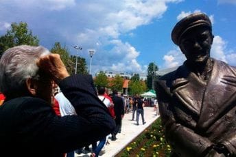 Dan trinaesti! Dan trinaesti!