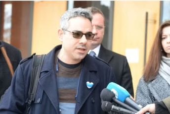 Antiratni aktivista Nikitin i dalje na aerodromu nakon zabrane ulaska u Srbiju Antiratni aktivista Nikitin i dalje na aerodromu nakon zabrane ulaska u Srbiju