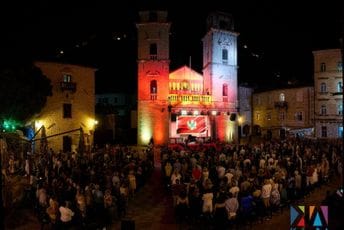 Počeli Don Brankovi dani muzike: Noć za pamćenje uz ovacije za Nemanju Radulovića i Double Sens Počeli Don Brankovi dani muzike: Noć za pamćenje uz ovacije za Nemanju Radulovića i Double Sens