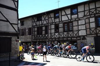 Pogačar prepolovio zaostatak za liderom: Poljak najbolji u teškom usponu na alpski vrh Pogačar prepolovio zaostatak za liderom: Poljak najbolji u teškom usponu na alpski vrh