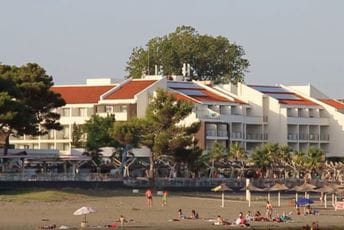 Radnici hotela "Otrant" nadaju se zaostalim zaradama, čeka se Vrhovni sud Radnici hotela "Otrant" nadaju se zaostalim zaradama, čeka se Vrhovni sud