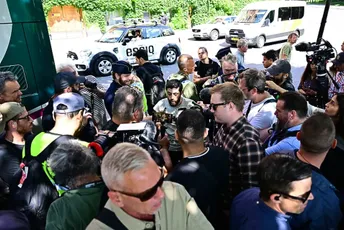 Otkrio razlog: Muškarac odustao od spaljivanje Biblije i Tore u Švedskoj Otkrio razlog: Muškarac odustao od spaljivanje Biblije i Tore u Švedskoj