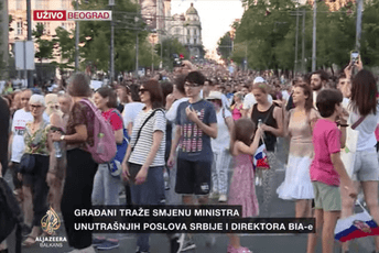 U Beogradu održan jedanaesti protest protiv nasilja U Beogradu održan jedanaesti protest protiv nasilja