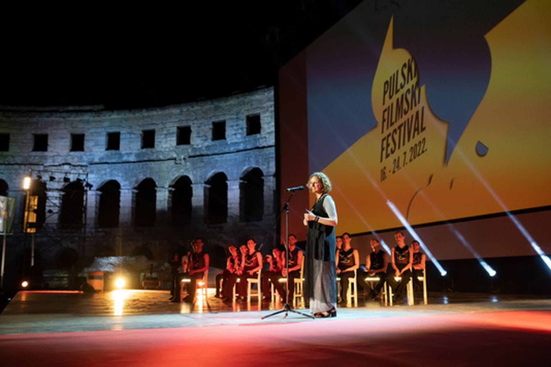 Fotografija 1: Pred publikom nakon dvije godine: "Šesti autobus" otvorio Pulski filmski festival
