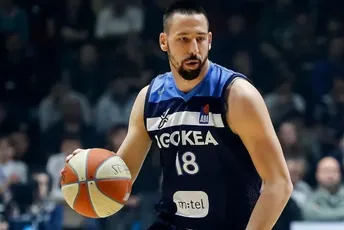 Sportski direktor Igokee pretukao suprugu, uhapšen zbog nanošenja teških tjelesnih povreda Sportski direktor Igokee pretukao suprugu, uhapšen zbog nanošenja teških tjelesnih povreda