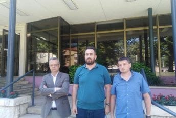 Postignut dogovor: Karišik prekinuo štrajk glađu ispred EPCG Postignut dogovor: Karišik prekinuo štrajk glađu ispred EPCG