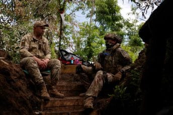 Ukrajinski reditelj Oleg Sencov povrijeđen na frontu u artiljerijskom napadu Ukrajinski reditelj Oleg Sencov povrijeđen na frontu u artiljerijskom napadu