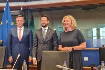 Milatović: Đukanović je uveo temu crkve u politiku; Postali smo demokratska država tek 2020. Milatović: Đukanović je uveo temu crkve u politiku; Postali smo demokratska država tek 2020.