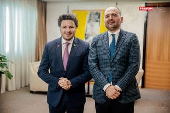 Abazović primio Kurtezija u oproštajnu posjetu: Zajednički smo pokrenuli istorijske infrastrukturne projekte Abazović primio Kurtezija u oproštajnu posjetu: Zajednički smo pokrenuli istorijske infrastrukturne projekte