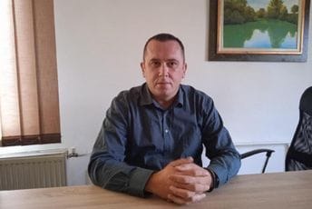 Razriješeni direktor pljevaljske "Čistoće" traži tri četvrtine zarade do kraja mandata Razriješeni direktor pljevaljske "Čistoće" traži tri četvrtine zarade do kraja mandata