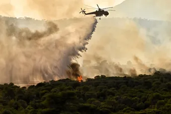 Vatrogascima pomoć iz vazduha neizvjesna: Jedini ispravni avion na servisu, oslanjaju se na pomoć Vojske CG Vatrogascima pomoć iz vazduha neizvjesna: Jedini ispravni avion na servisu, oslanjaju se na pomoć Vojske CG