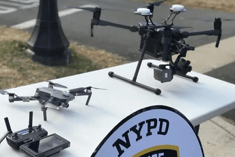 Policija u Njujorku testira dronove koji upozoravaju javnost u hitnim situacijama Policija u Njujorku testira dronove koji upozoravaju javnost u hitnim situacijama