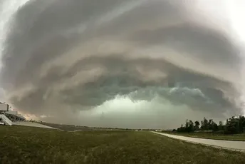 Za dio Hrvatske izdat crveni meteoalarm: U Zagrebu se najgore očekuje večeras
