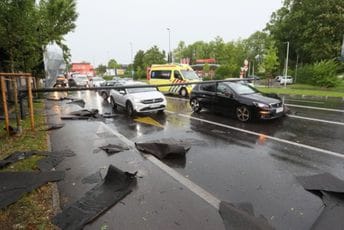 Veliko nevrijeme i u Sloveniji: Djevojka poginula, još jedna osoba teško povrijeđena Veliko nevrijeme i u Sloveniji: Djevojka poginula, još jedna osoba teško povrijeđena