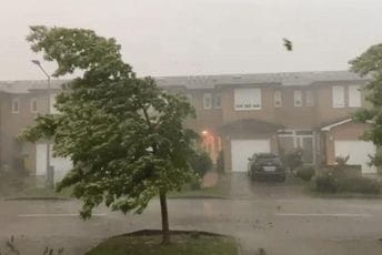 Apokalipsa: Pogledajte današnje prizore iz Zagreba (VIDEO) Apokalipsa: Pogledajte današnje prizore iz Zagreba (VIDEO)