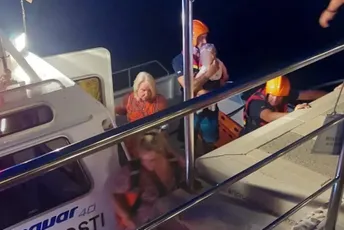Uspješna akcija blizu crnogorske obale: Sa kruzera evakuisana devetomjesečna beba Uspješna akcija blizu crnogorske obale: Sa kruzera evakuisana devetomjesečna beba