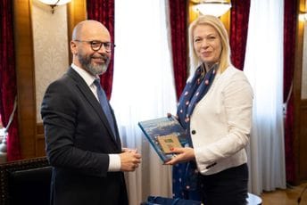 Đurović - Presker: Cijenimo bezrezervnu podršku Slovenije evropskoj integraciji Crne Gore Đurović - Presker: Cijenimo bezrezervnu podršku Slovenije evropskoj integraciji Crne Gore