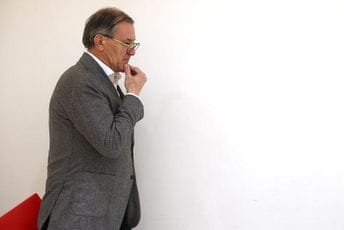 Predstavljao se kao skaut Dinama i rođak Zdravka Mamića: Od ljudi uzeo 210.000 eura Predstavljao se kao skaut Dinama i rođak Zdravka Mamića: Od ljudi uzeo 210.000 eura