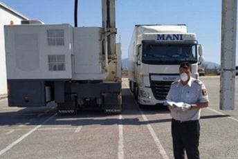 UPC dostavila instrukcije carinarnicama: Smanjiti gužve na granicama, a pojačati kontrolu robe UPC dostavila instrukcije carinarnicama: Smanjiti gužve na granicama, a pojačati kontrolu robe