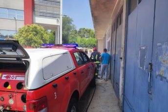 Gorjele prostorije Centra za patologiju KCCG: Intervenisali podgorički vatrogasci Gorjele prostorije Centra za patologiju KCCG: Intervenisali podgorički vatrogasci