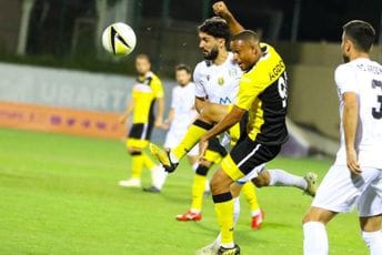 Skupo plaćene početničke greške odbrane: Težak poraz Arsenala na oproštaju od Evrope Skupo plaćene početničke greške odbrane: Težak poraz Arsenala na oproštaju od Evrope