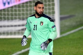 Košmar za Donarumu: Pljačkaši mu upali u kuću, vezali njega i ženu, ukrali stvari u vrijednosti od pola miliona eura Košmar za Donarumu: Pljačkaši mu upali u kuću, vezali njega i ženu, ukrali stvari u vrijednosti od pola miliona eura